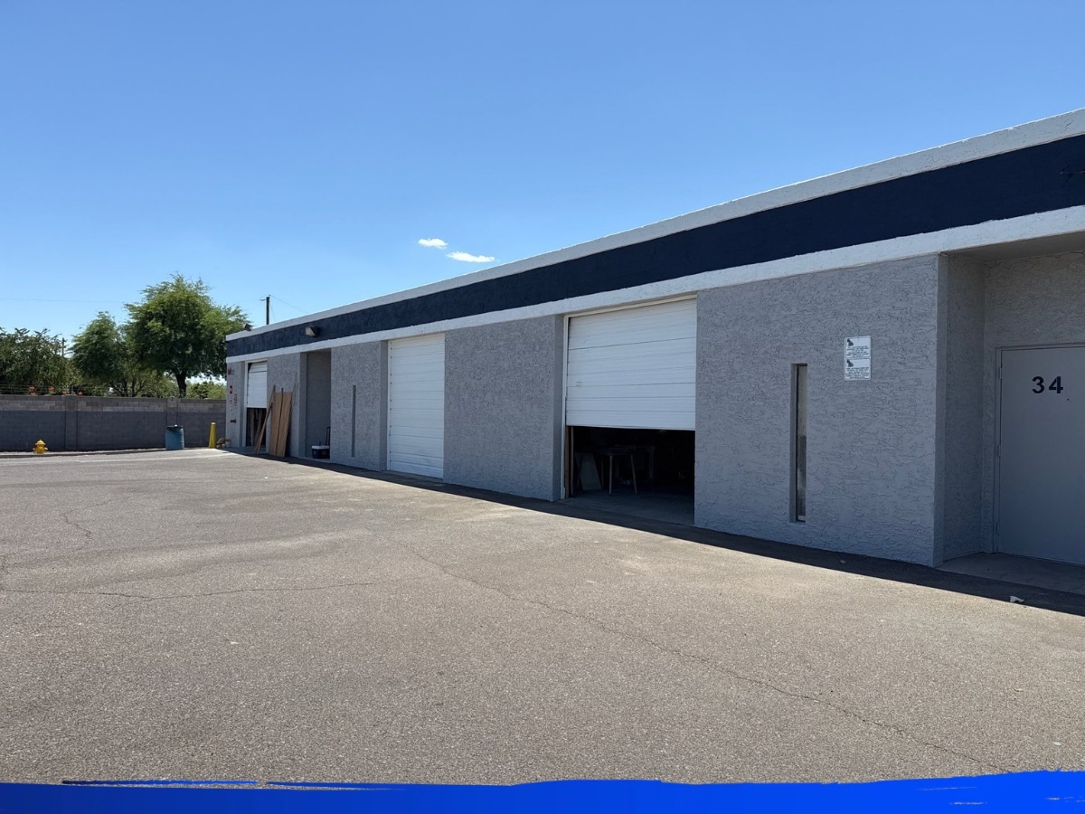 Warehouse Painting Around Live Operations in Arizona